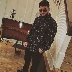 Meet your Posher, Louis